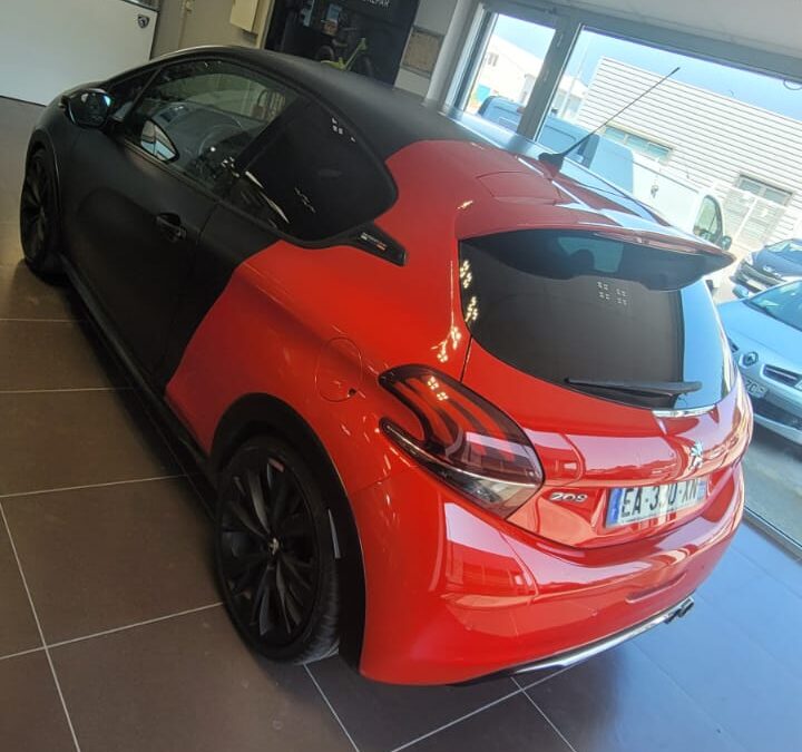 Protection céramique sur une 208 GTI by PEUGEOT SPORT : un défi relevé par notre équipe